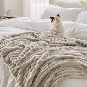 Snuggle Up in Style! 🛋️✨ Discover the Ultimate Striped Flannel Fleece Blanket – Your Cozy Companion for Every Season! 🌈🧣