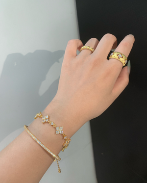 Women’s 4-Piece Stackable Bracelet Set, 14K Gold Plated & Silver Tone Available, Mother of Pearl Clover Charm Cubic Zirconia Layering Bracelets, Elegant Daily Party Jewelry Gift for Her
